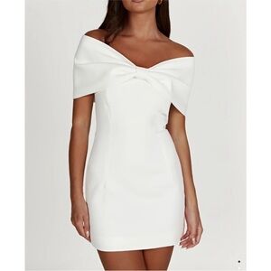 NWT Meshki Gwyneth Off Shoulder Bow Mini Dress size small